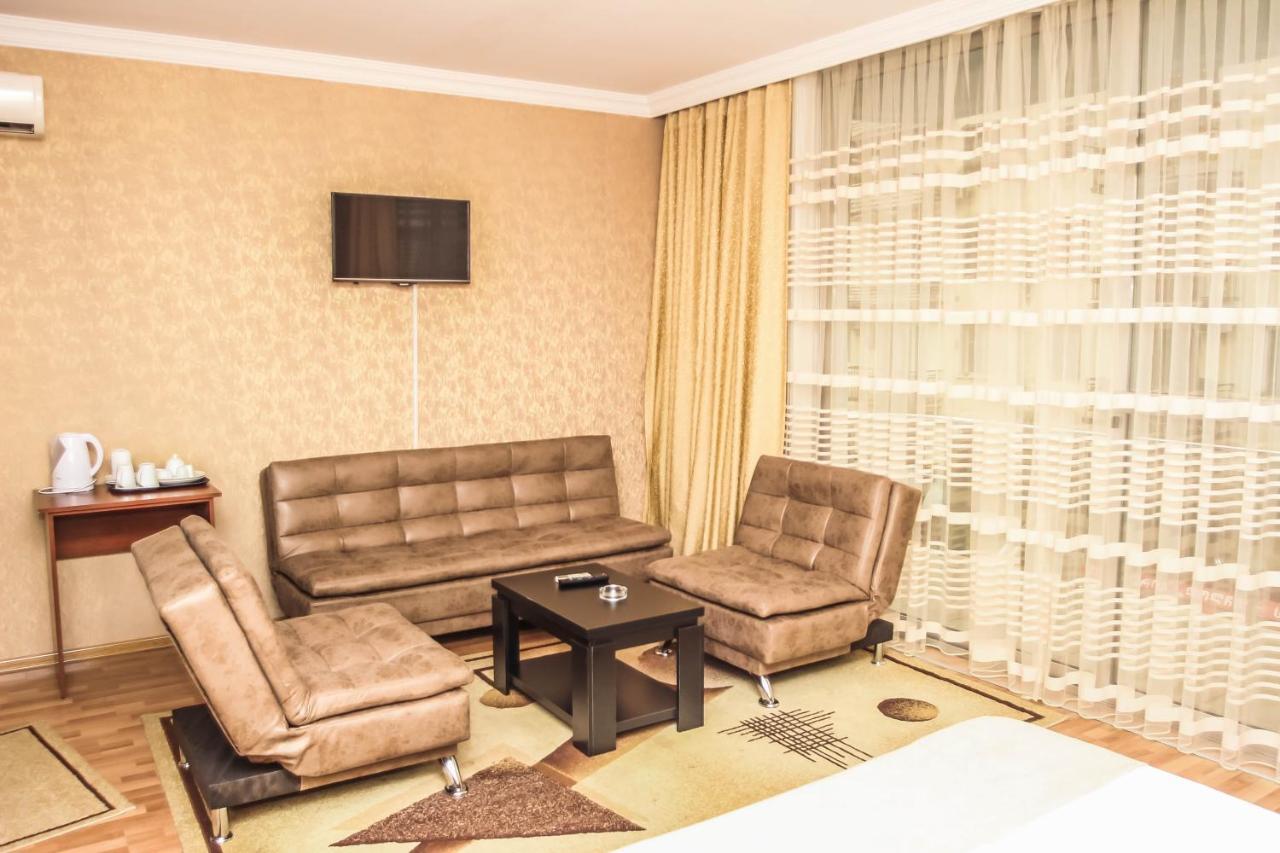 Hotel Istanbul Batumi Exterior photo
